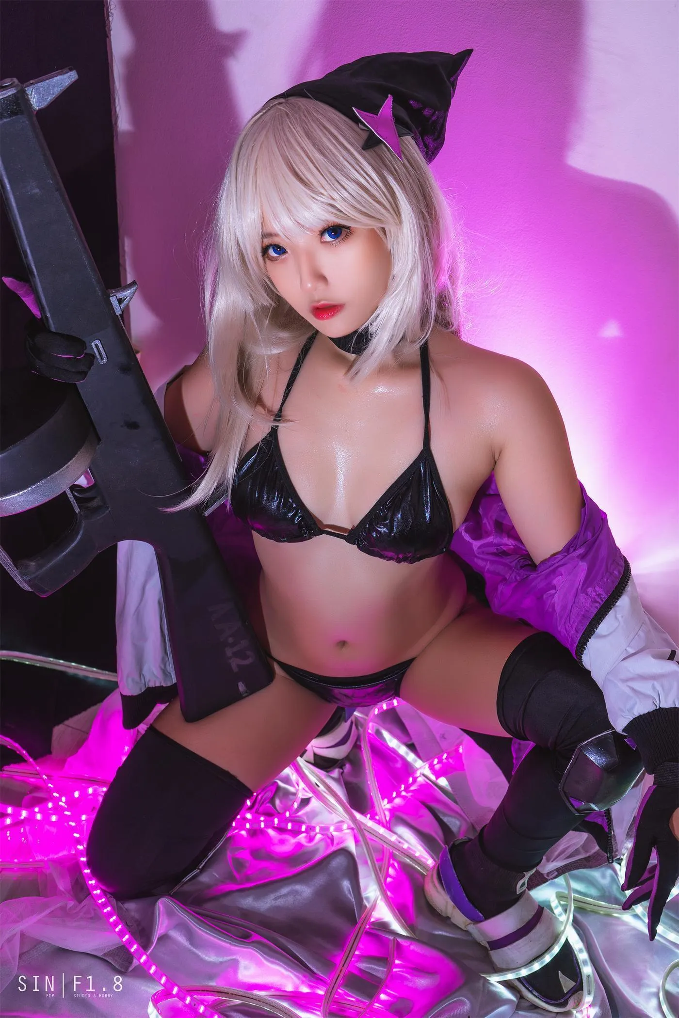 Messie Huang – NO.12 AA-12 [25P]插图4